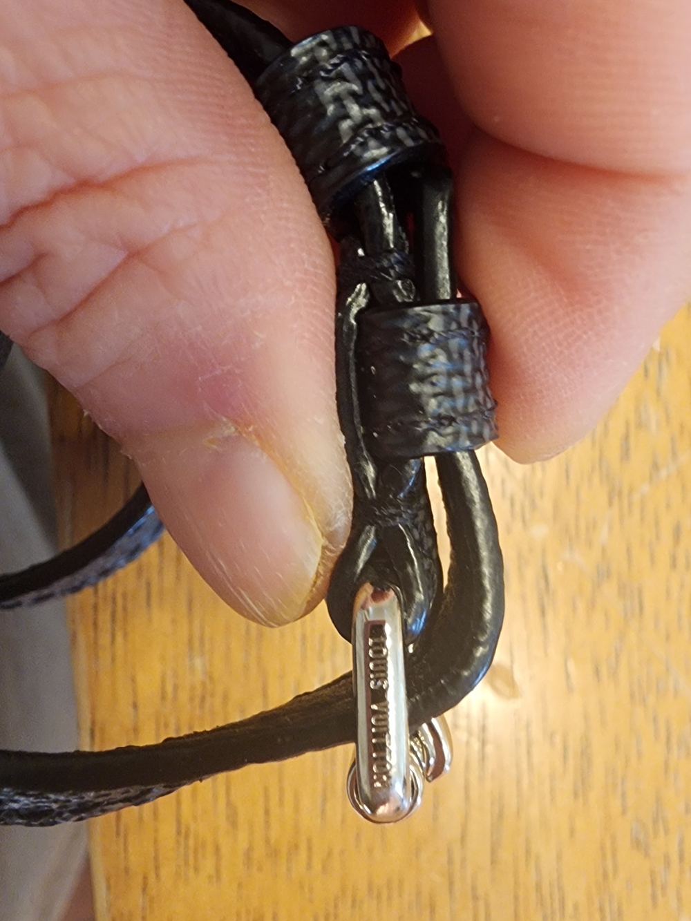 Louis Vuitton Damier Graphite Sign It double bracelet with silver-toned LV logo - Picture 5 of 10